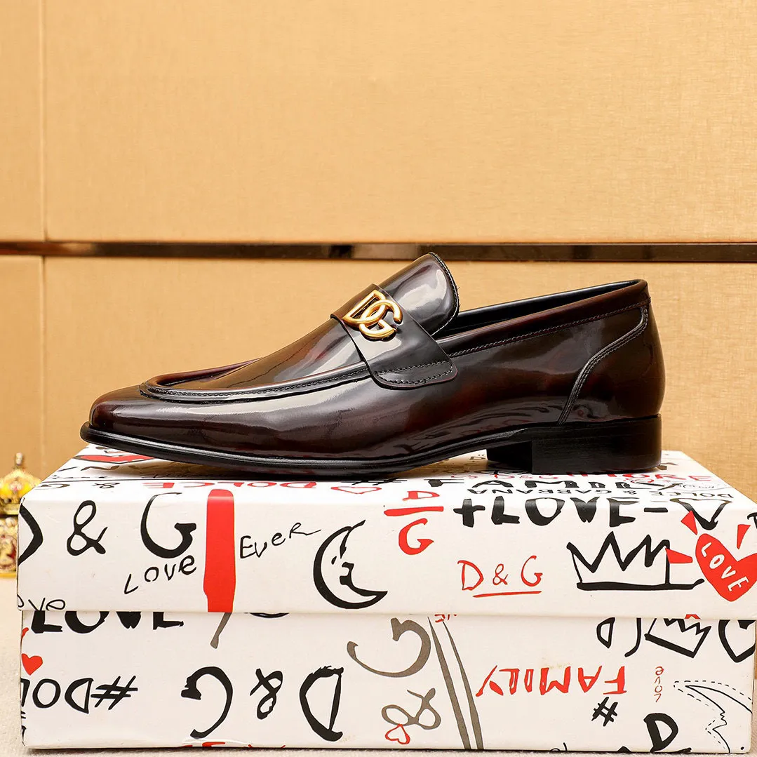 Men's clothing and shoes 💰460 💐DG top quality🔍🔍Men's new leather shoes🚹Sold simultaneously at counters⚠The uppers are imported open-edge beaded cowhide leather uppers from Italy, fully imported cowhide leather lining + classic hardware buckles, completely 1⃣️to 1⃣️reproduction🇮🇹💪💪, ⚠ Sole: The original sole is specially provided by the original factory. The exclusive movable molded sole is super comfortable. ⚠The original factory follows the order, 🔍🔍high quality, you can enter and exit the counter at will, welcome to compare⚠Size: 38-44 (45.46🉑️Customized)